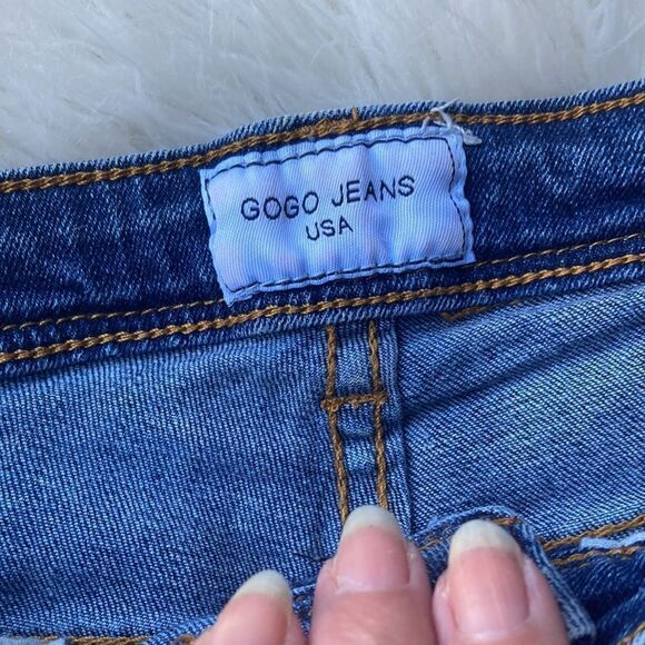 GoGo Jeans USA Embellished Distressed Cut Off Shorts Size 5 - Picture 4 of 10